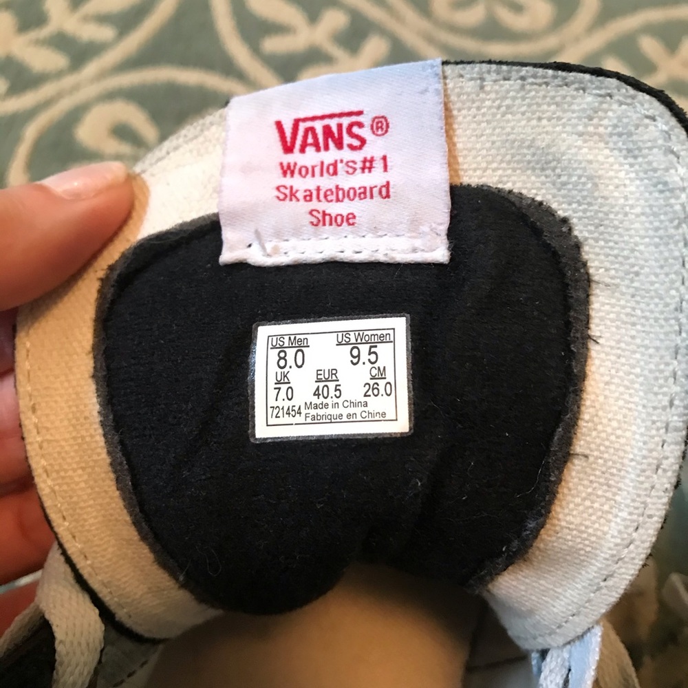Vans - Picture 3 of 5